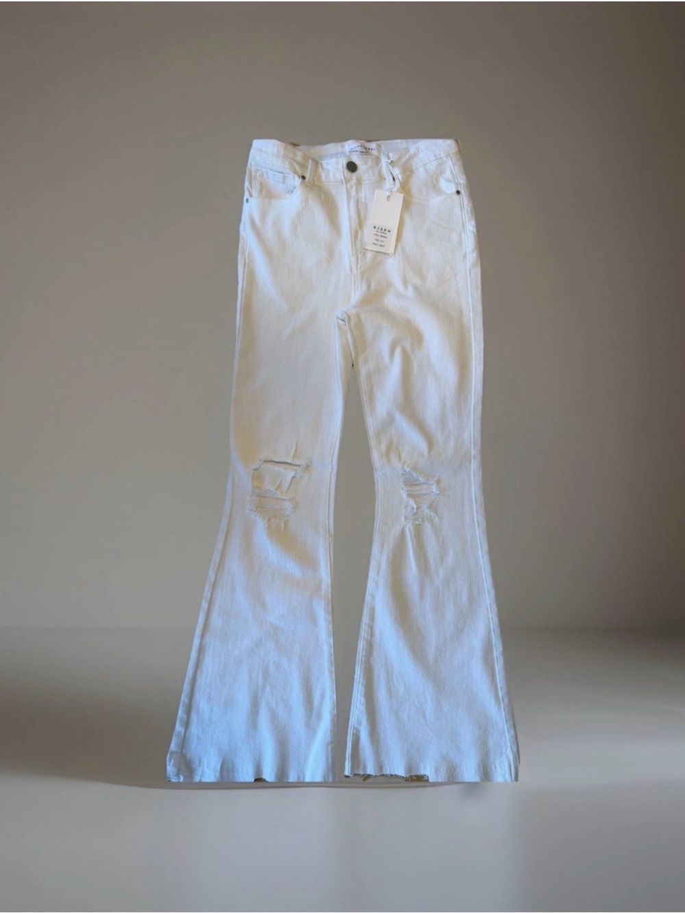 101~NWT White High-Rise Flared Distressed Risen Jeans Sz 30”